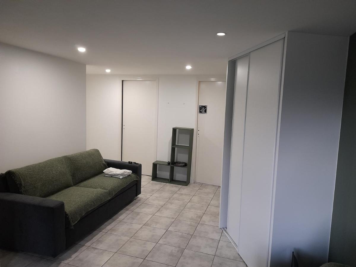 A 5 Mns Du Puy De Dome Avec Vue Imprenable Studio Rez De Jardin 24M2 Neuf A Laschamps Saint-Genès-Champanelle Exteriör bild